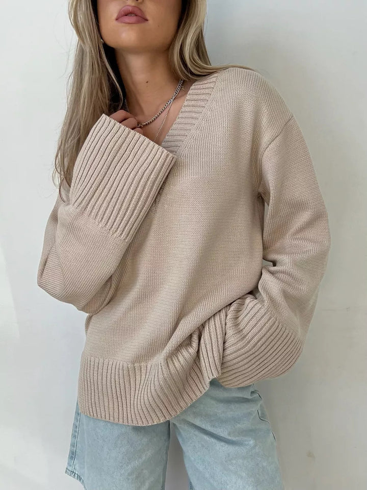 Damen nan oversized Feinstrickpullover mit tiefem V-Ausschnitt, gerippten Bündchen und lockerer Silhouette Echo Archiv