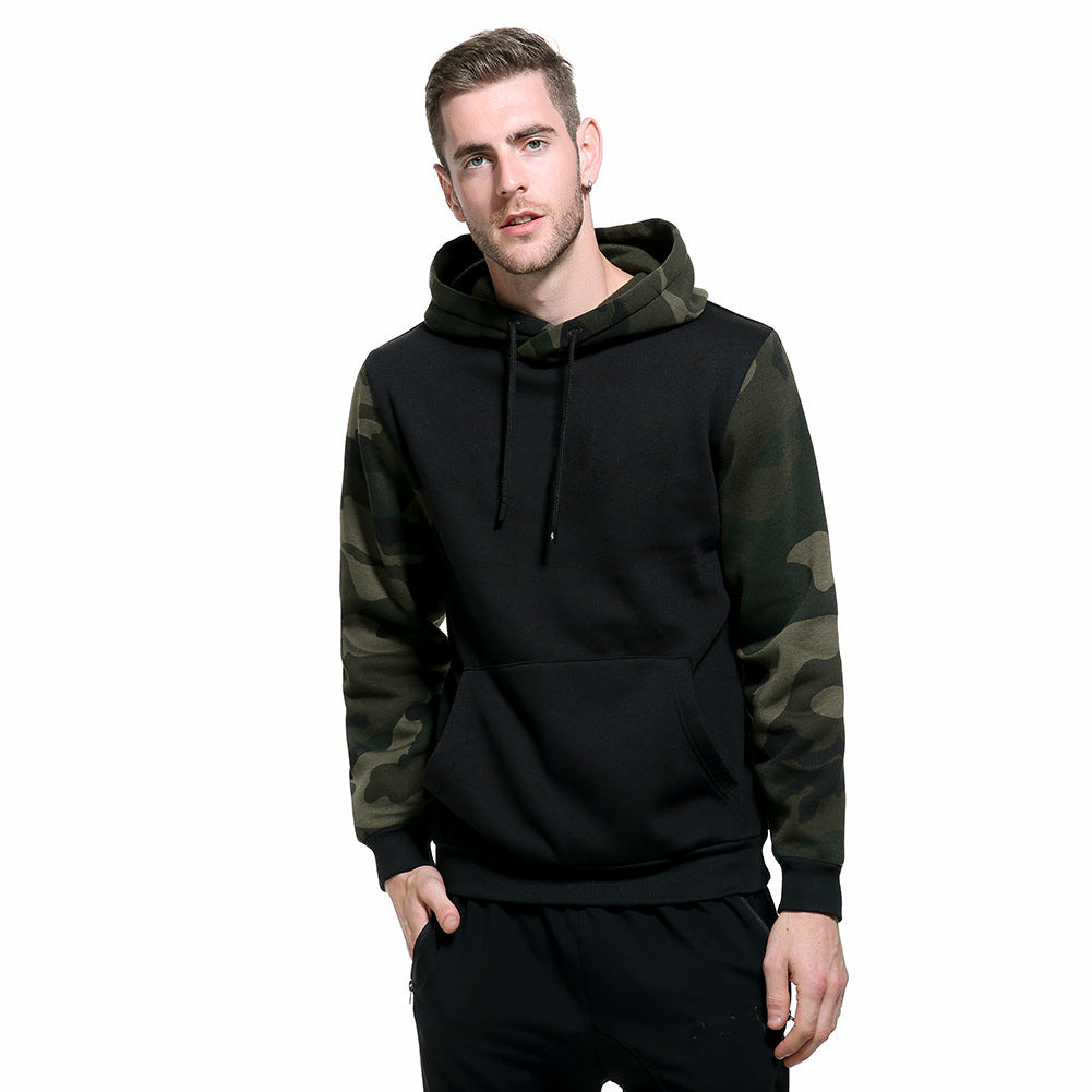 Herren Kapuzenpullover mit modernem Camouflage-Design Echoarchiv