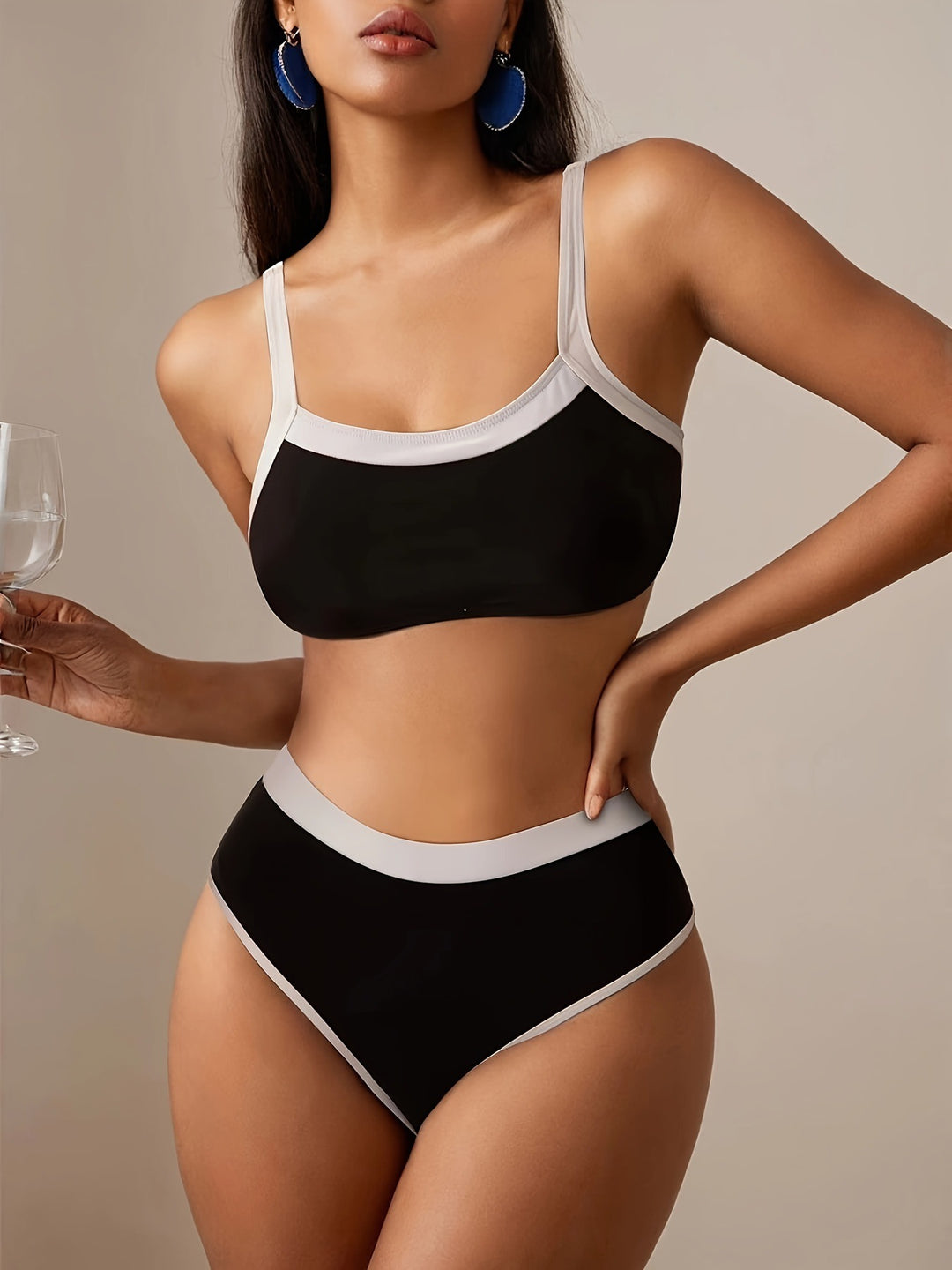 Damen Bikini-Set mit sportlichem Schnitt und hohem Taillenslip Echo Archiv
