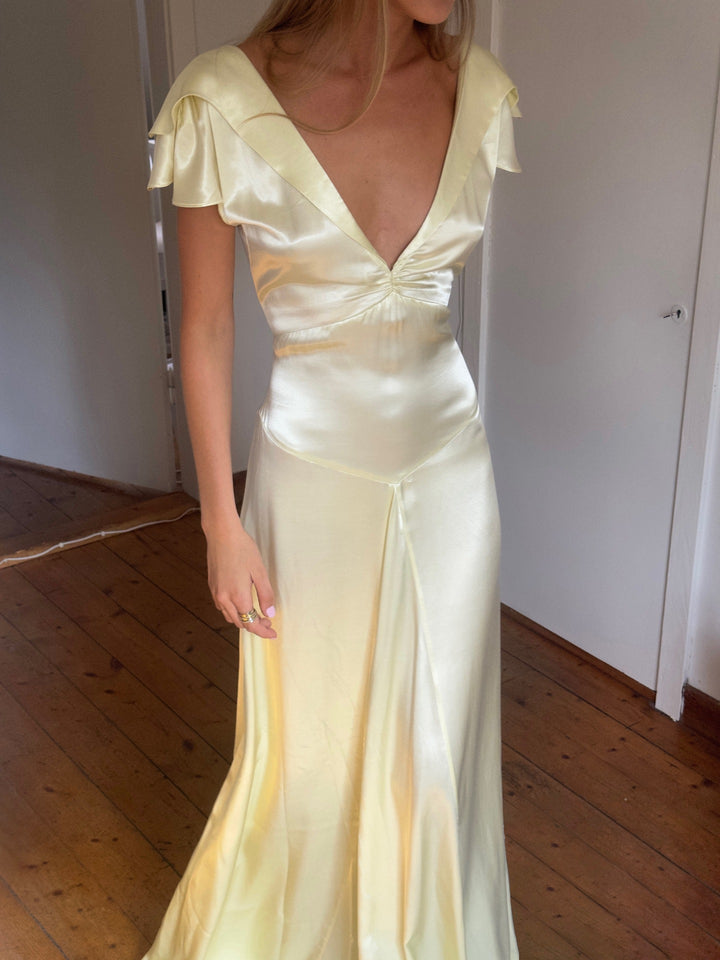 Damen Elegante und fließende Satin-Jumpsuit Echo Archiv