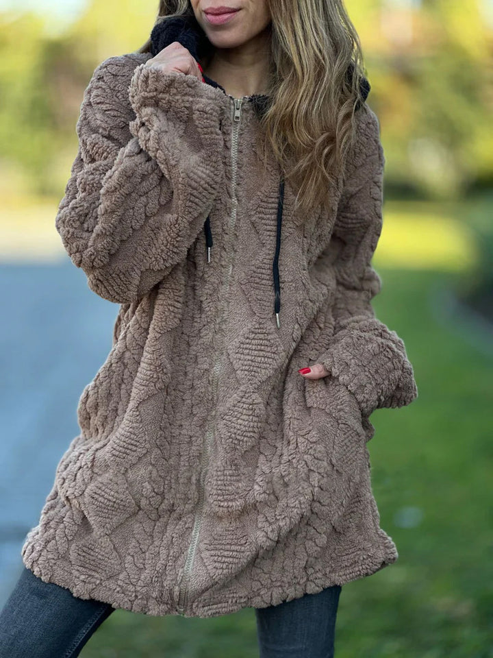 Damen nan oversized Teddy-Manteljacke mit Kontrastkapuze, Reißverschluss und Eingrifftaschen Echo Archiv