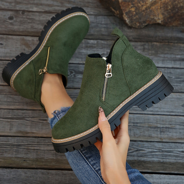 Damen Kurzschaft-Stiefelette aus Velourslederoptik mit profilierter Gummisohle und seitlichem Reißverschluss – Varelle