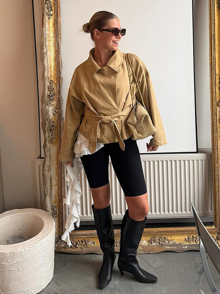 Damen Kurze Taillierte Canvas-Jacke mit Bindegürtel und überschnittenen Schultern Echoarchiv