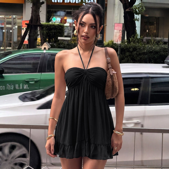 Damen Halter Kleid mit voluminösem Rock und eleganten Rüschendetails Echo Archiv