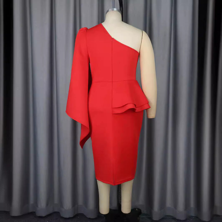 Damen figurbetontes Cocktailkleid mit asymmetrischem Rüschenvolant Echo Archiv