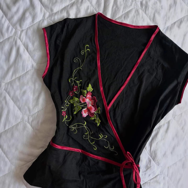 Damen Blusenkleid mit floralen Stickereien Echo Archiv