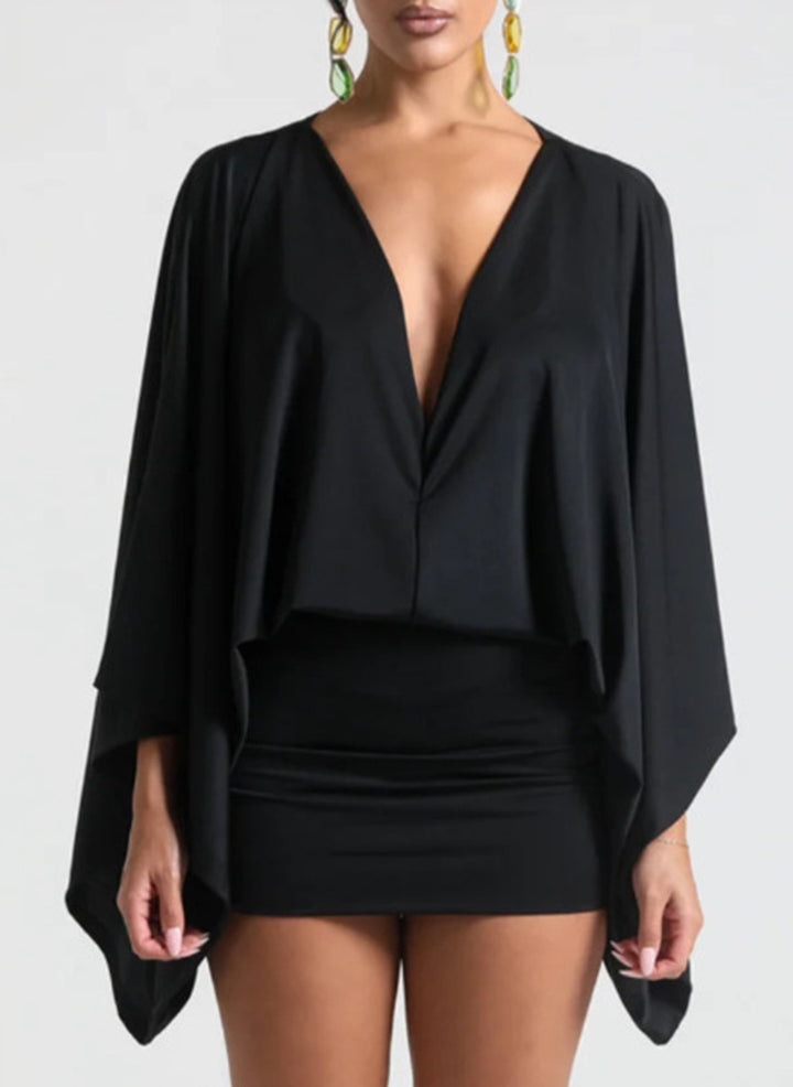 Damen nan Cape-Minikleid mit tiefem V-Ausschnitt, Fledermausärmeln und tailliertem Minirock Echo Archiv