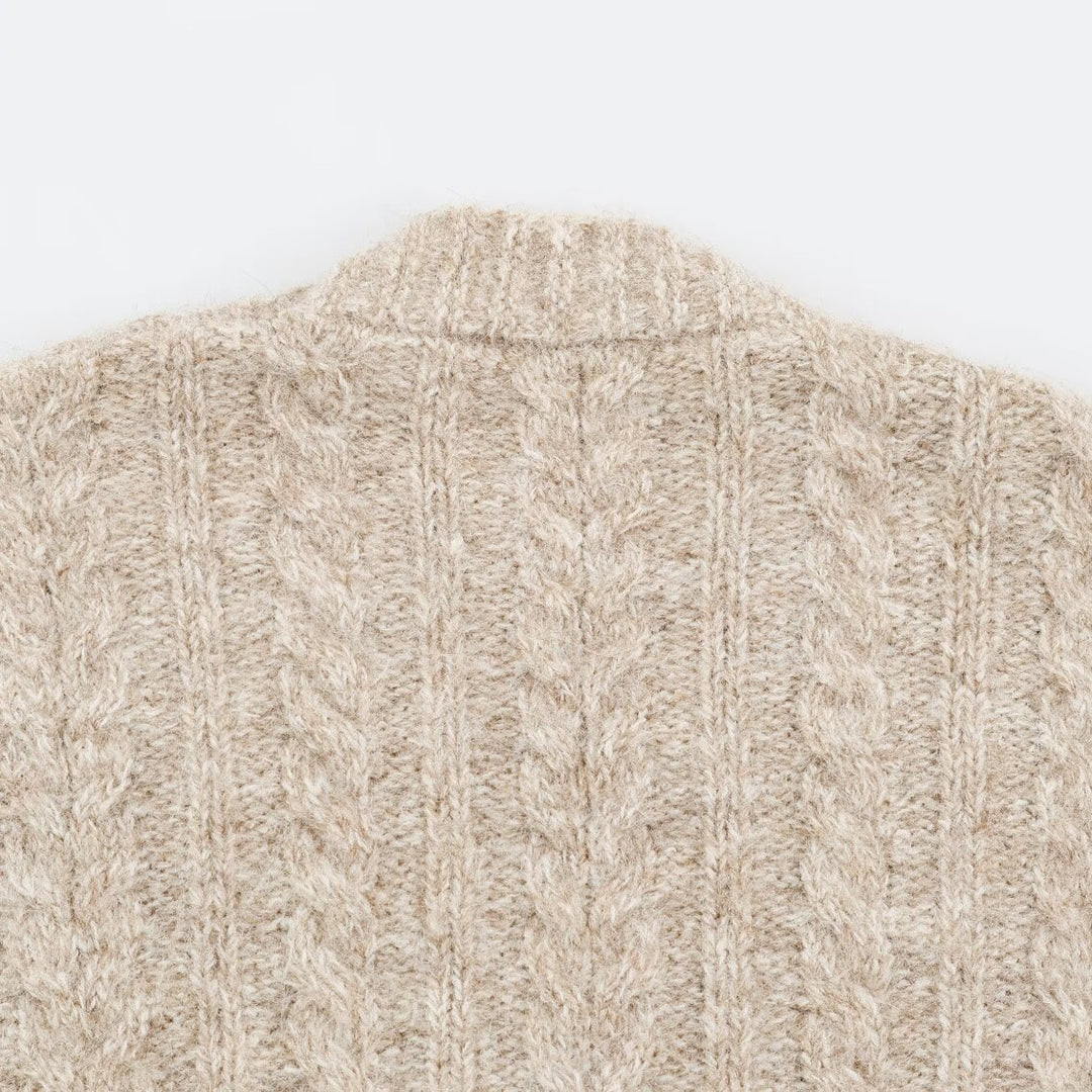 Damen Grobgestrickter Oversize-Cardigan mit Zopfstrick V-Ausschnitt und aufgesetzten Taschen Echoarchiv