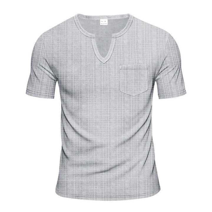 Herren Kurzarm-Henley-Shirt mit modischem V-Ausschnitt und praktischer Brusttasche Echoarchiv