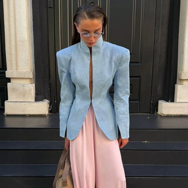Damen taillierter Stehkragen-Blazer mit verdecktem Hakenverschluss und geschwungenem Saum Echoarchiv