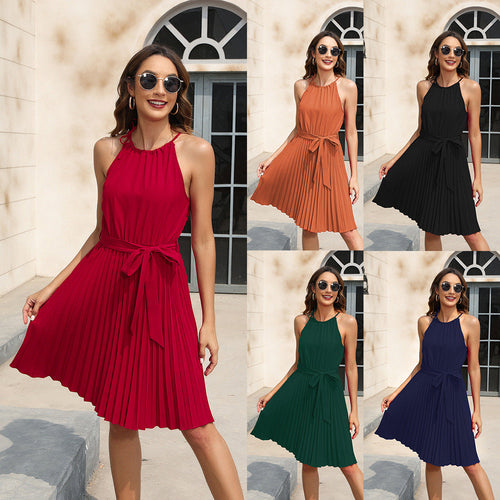 Damen Plissiertes Sommerkleid mit tailliertem Gürtel und Halterneck Echoarchiv