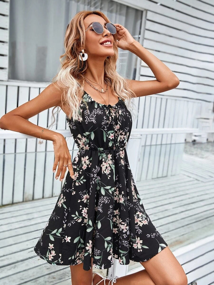 Damen Florales Sommerkleid mit Spaghettiträgern und tailliertem A-Linien-Schnitt – Lunéa