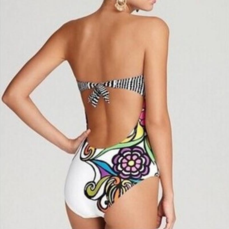Damen Bandeau Badeanzug mit verschlussfreier Vorderseite und buntem Floral-Muster Echo Archiv