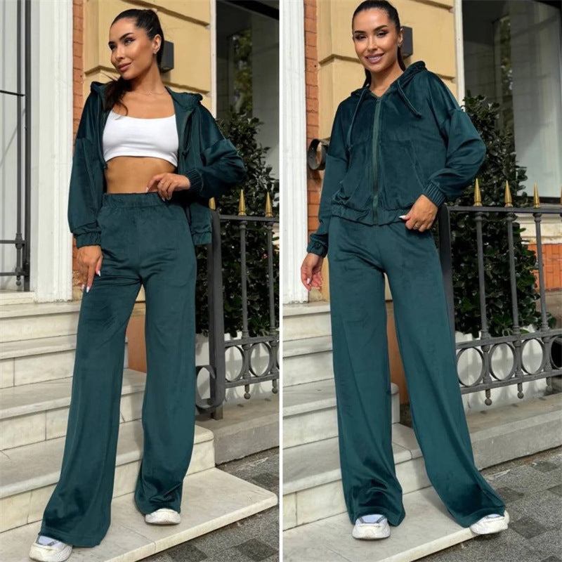 Damen Velours-Zip-Kapuzenjacke mit Marlene-Jogginghose Lounge-Set – Auréline