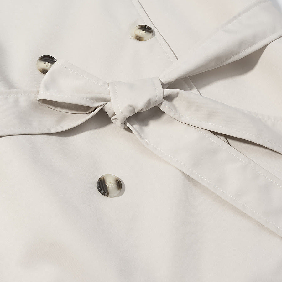 Damen längerer zweireihiger Trenchcoat mit hohem Stehkragen und Bindegürtel – Montévia