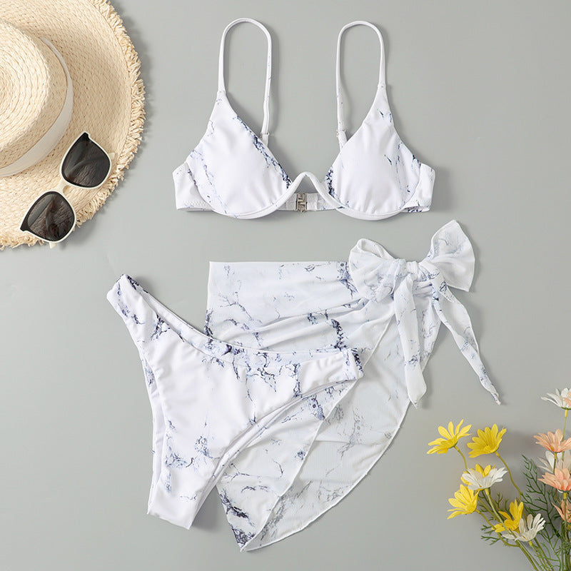 Damen Triangel-Bikini-Set mit elegantem Wickelrock und stützenden Trägern Echo Archiv