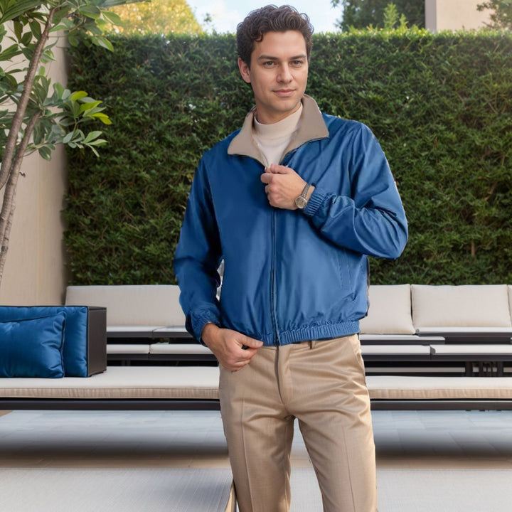Herren leichte Freizeitjacke mit Stehkragen und elastischen Bündchen Echoarchiv