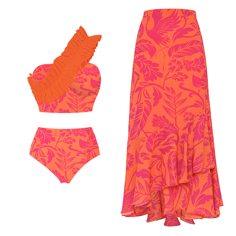 Damen Bikiniset mit voluminösem Rüschendesign und passendem Maxirock Echo Archiv