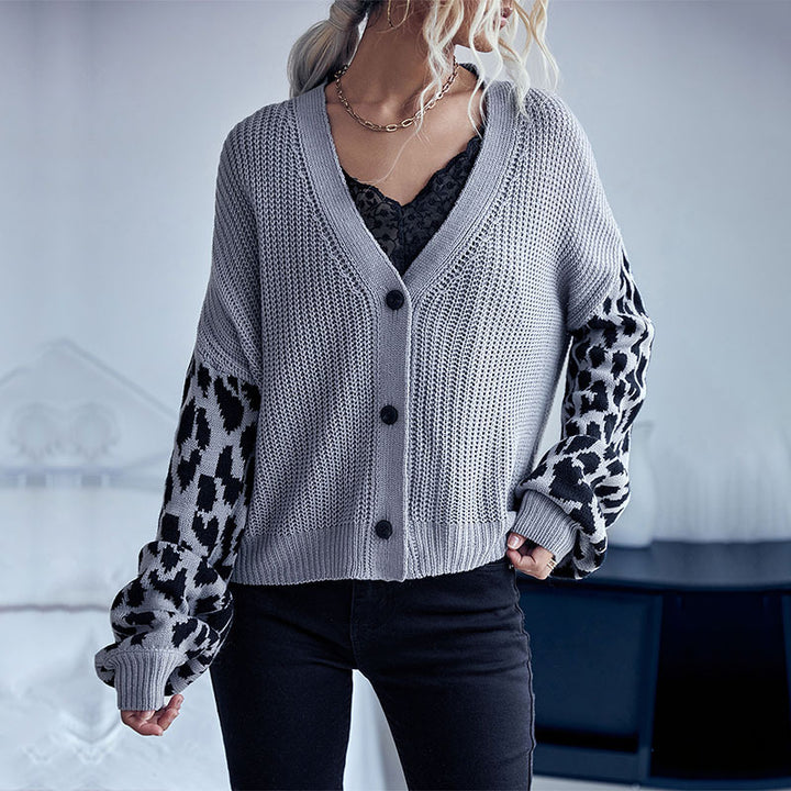Damen Oversize Strickcardigan mit Leopardenmuster-Ärmeln und V‑Ausschnitt Echoarchiv