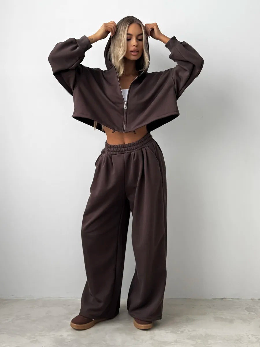 Damen Kurz geschnittenes Kapuzen-Sweatshirt und weite Lounge-Jogginghose Set – Avérine