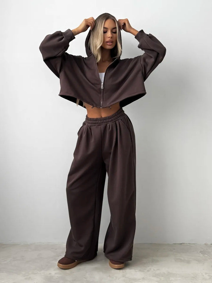 Damen Kurz geschnittenes Kapuzen-Sweatshirt und weite Lounge-Jogginghose Set – Avérine