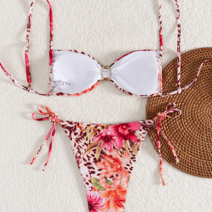 Damen Bandeau-Bikini mit floralem Design und goldenen Akzenten Echo Archiv