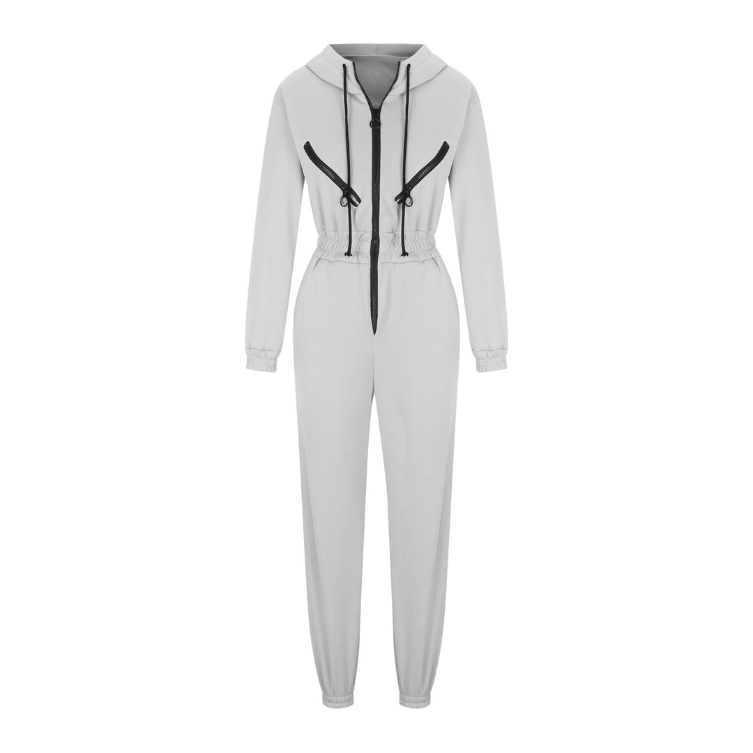 Damen taillierter Kapuzen-Jumpsuit mit elastischem Bund und markanten Kontrast-Reißverschlüssen – Solévia