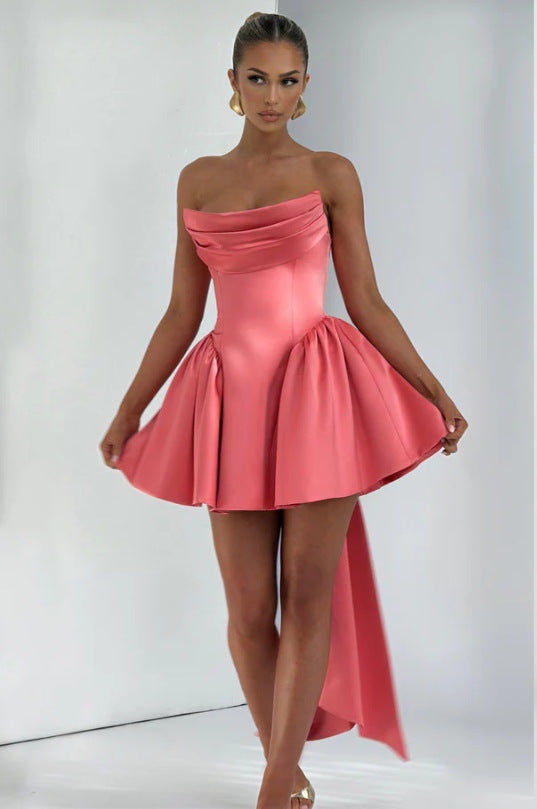 Damen Bandeau Cocktailkleid mit fließendem Rock und schwingendem Saum Echo Archiv