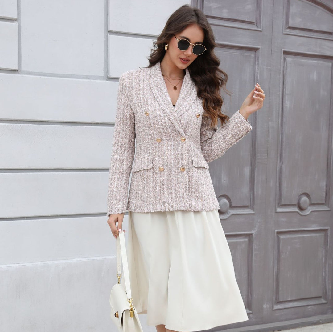 Damen Doppelreihiger Bouclé-Blazer mit Schalkragen, taillierter Silhouette und Zierknöpfen – Valéne