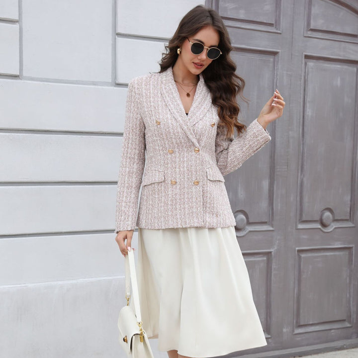 Damen Doppelreihiger Bouclé-Blazer mit Schalkragen, taillierter Silhouette und Zierknöpfen – Valéne