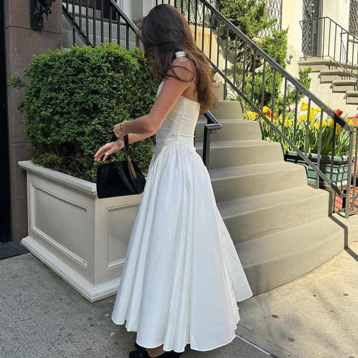 Damen Elegantes Maxikleid mit tiefem V-Ausschnitt und fließendem Rock Echo Archiv