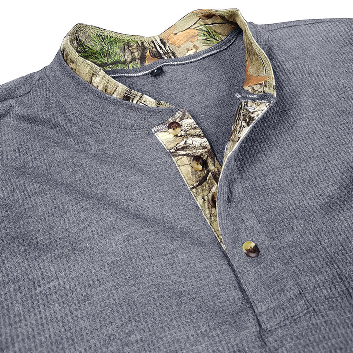 Herren Langarm-Henley-Pullover mit modischem Kragen und strukturierter Oberfläche Echoarchiv