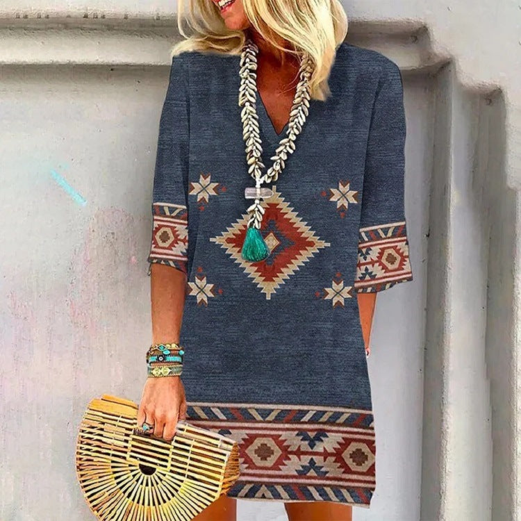 Damen Boho Tunika Kleid mit V-Ausschnitt, 3/4 Ärmeln und geometrischem ethnischem Druck – Lunéa