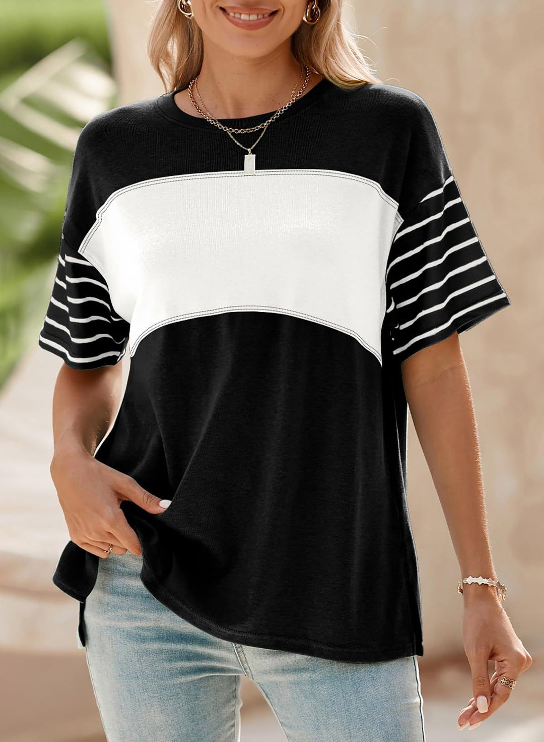 Damen Oversize-Shirt mit Kontrastpaneel, gestreiften Ärmeln und Seitenschlitzen Echo Archiv