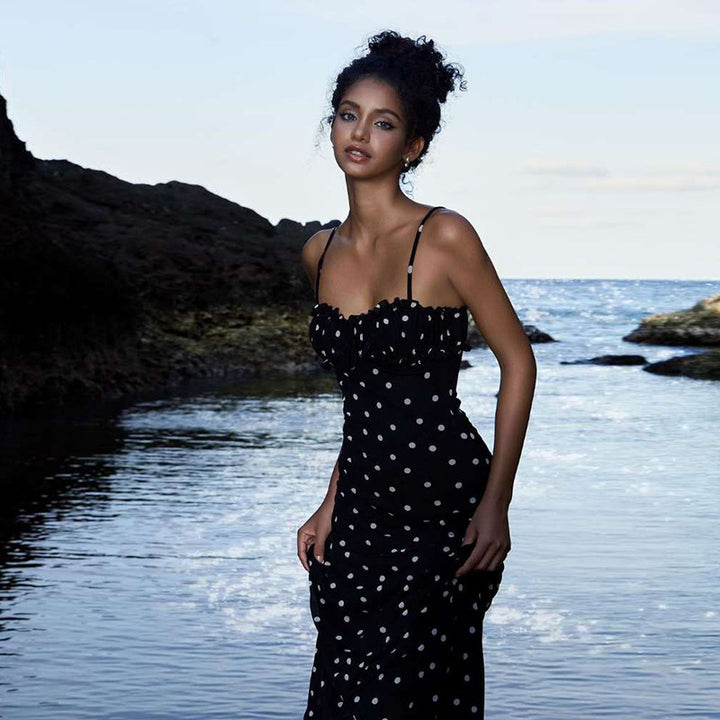 Damen Figurformendes Maxikleid mit elastischen Trägern und raffiniertem Punkte-Design Echo Archiv