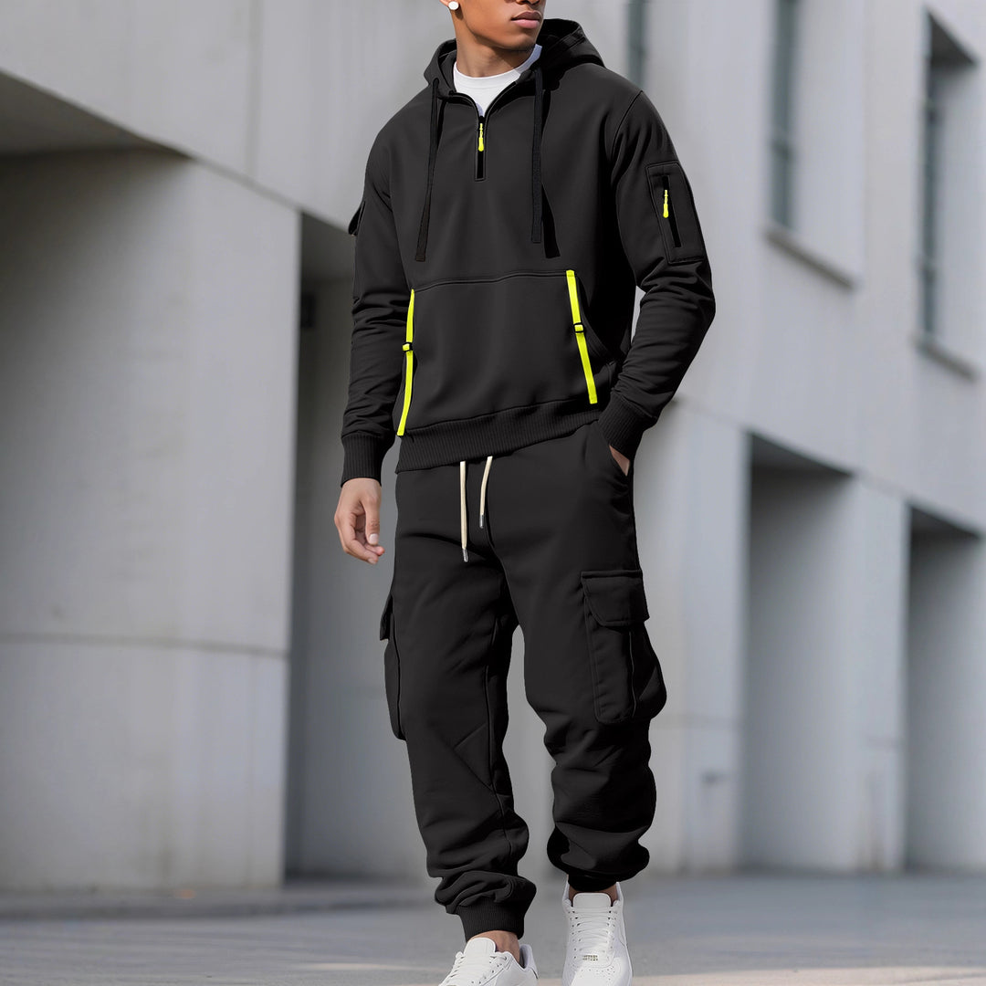 Herren Funktionales Sportset mit Kapuze und praktischen Taschen Echoarchiv