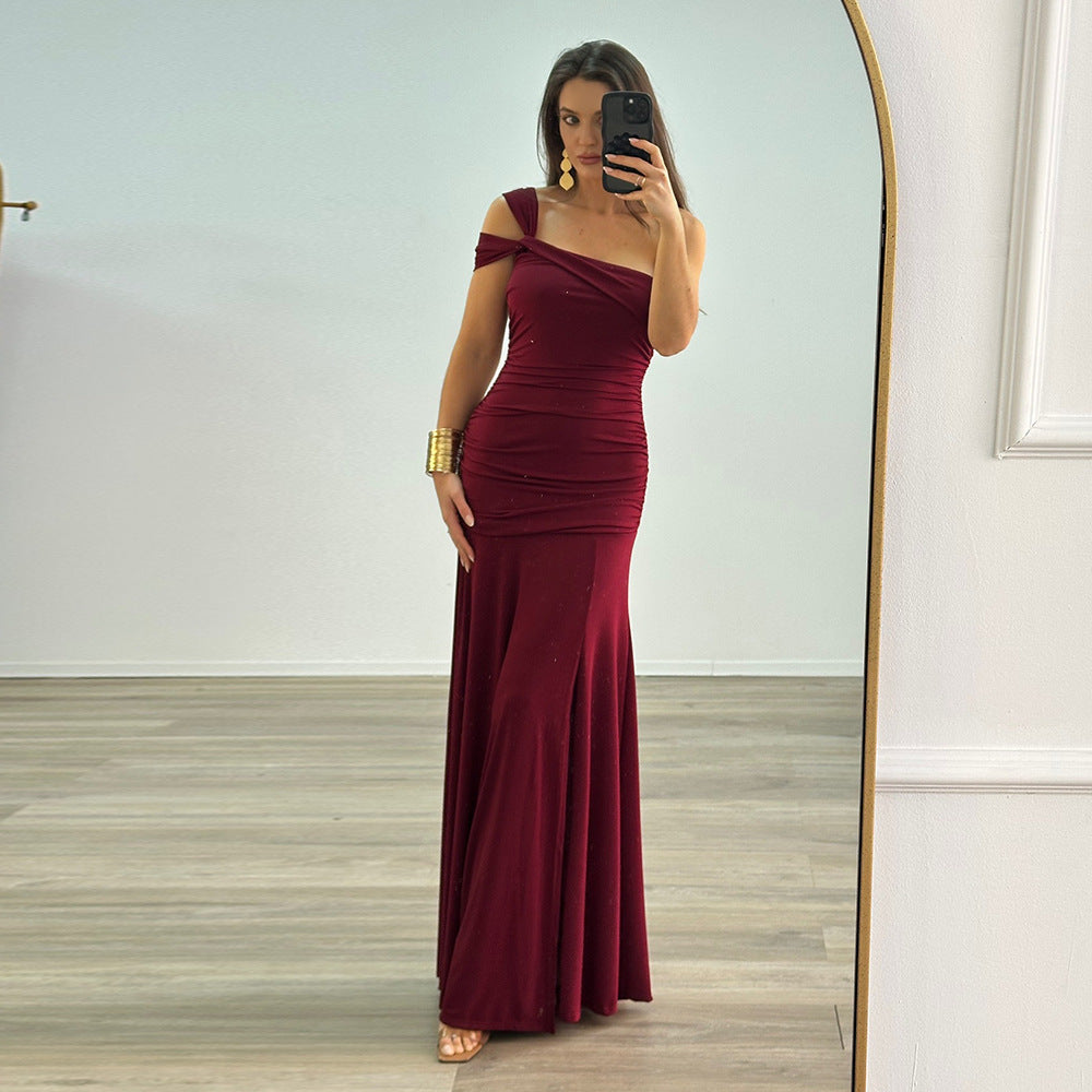 Damen elegantes, tailliertes Abendkleid mit asymmetrischem Träger Echo Archiv