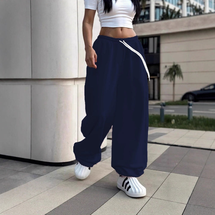 Damen weite Baggy-Jogginghose mit hohem Komfortbund, Kordelzug und elastischen Knöchelbündchen – Avélisse