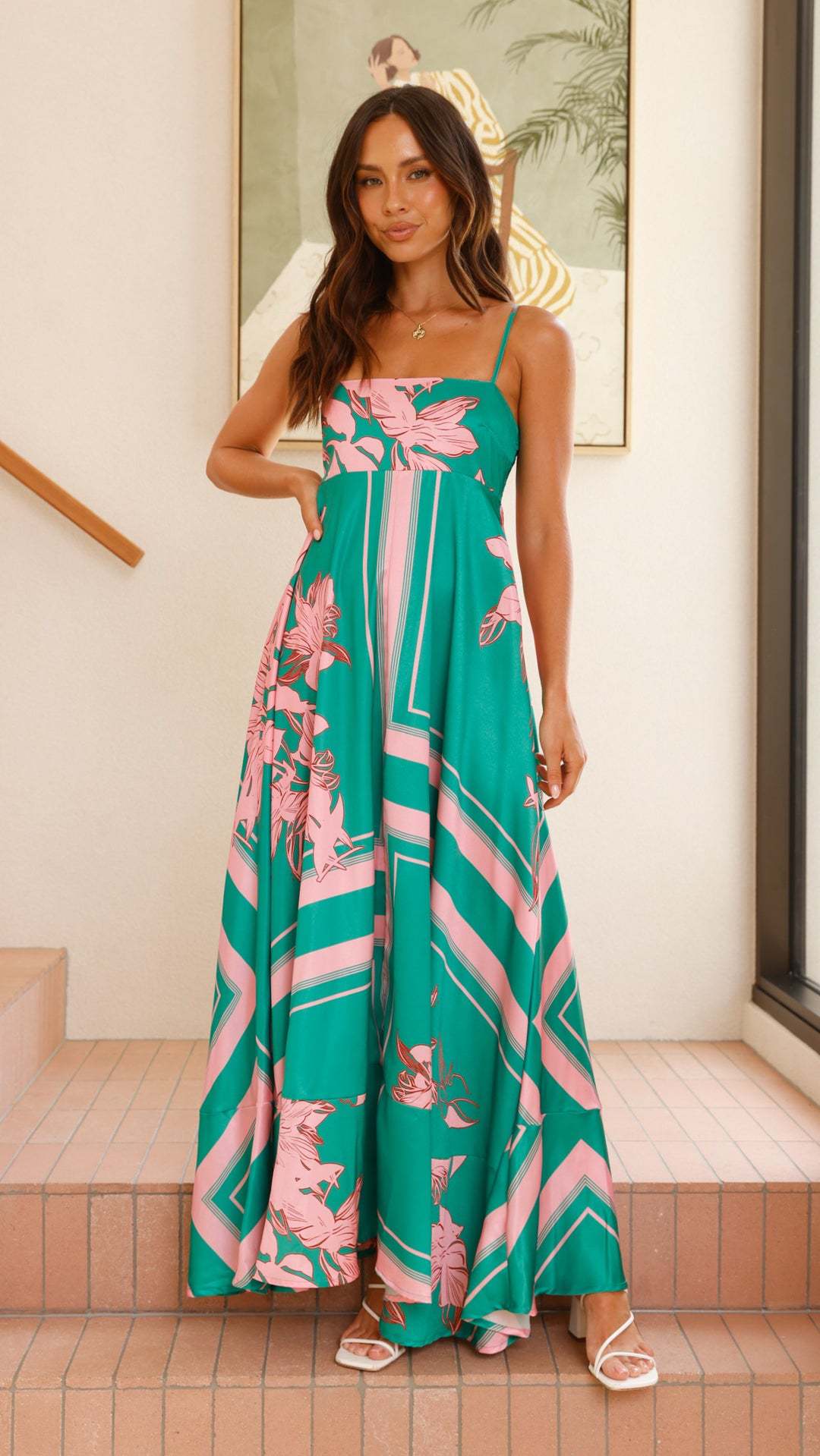 Damen Maxikleid mit elegantem floralem Design und schmalen Trägern Echo Archiv