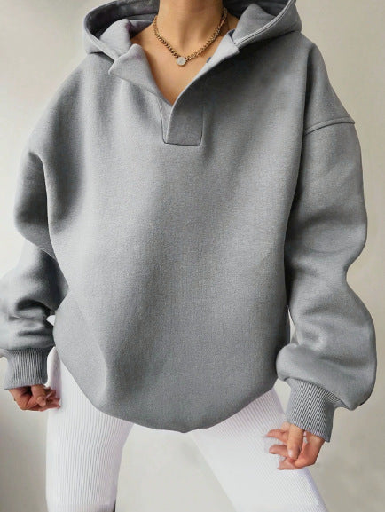 Damen Oversize-Kapuzenpullover aus schwerem Sweatstoff mit V‑Ausschnitt‑Detail und langen Rippbündchen – Auréline