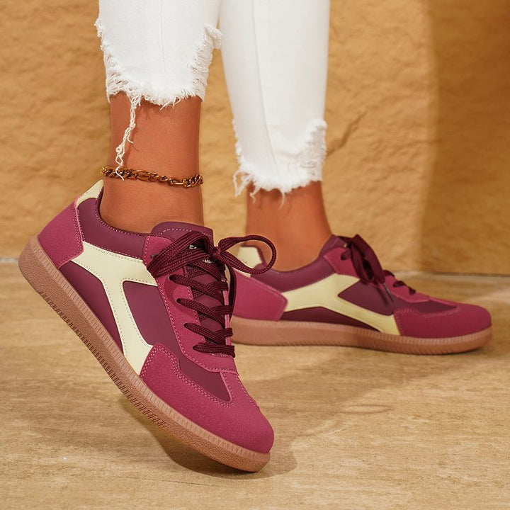 Damen Retro-Sneaker mit Gummisohle, leichtem Textilfutter und Komfortfußbett – Névara