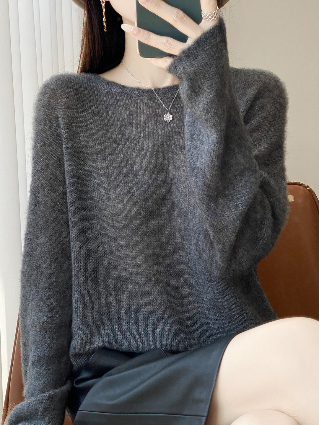 Damen Ultraleichter Mohair‑Look Oversize-Pullover mit U-Boot-Ausschnitt und überschnittener Schulter Echoarchiv