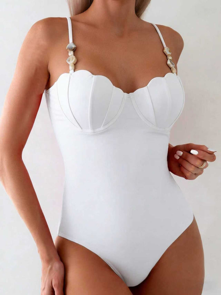 Damen eleganter Einteiler-Badeanzug mit Muschel-Akzenten Echo Archiv