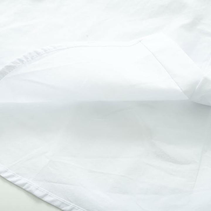 Damen Bluse mit übergroßem besticktem Bubikragen und Bindeschleife Echoarchiv