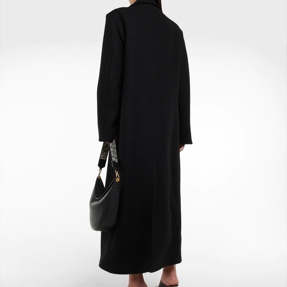 Damen Bodenlanger Longline Einreiher Wollmix-Mantel mit markanter Schulterpartie Echoarchiv