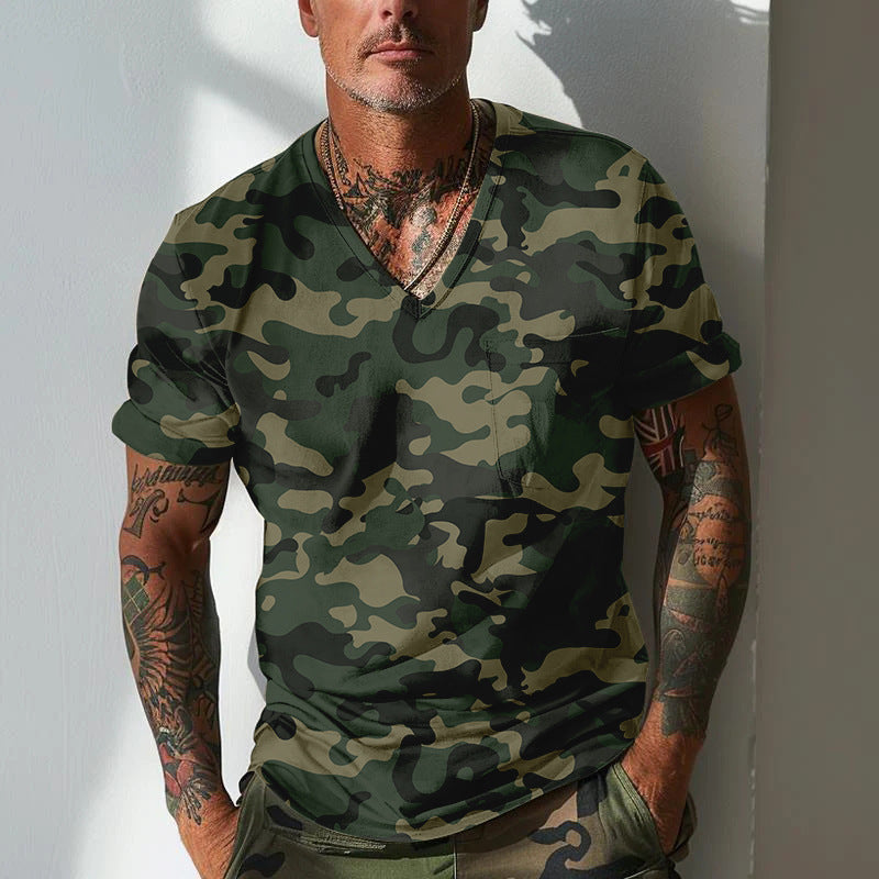 Herren Kurzarm-Shirt im modernen Camouflage-Design mit V-Ausschnitt und Brusttasche Echoarchiv