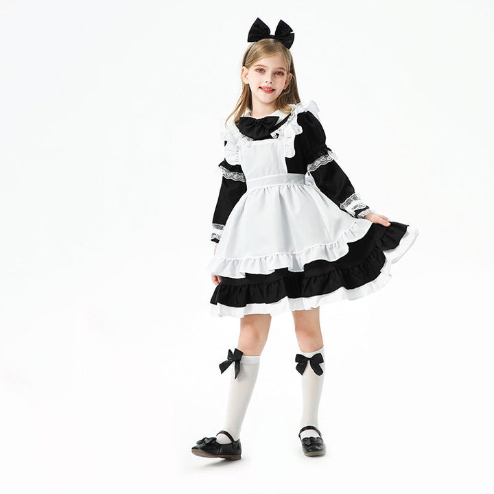 Mädchen verspieltes Dienstmädchenkleid mit Rüschendetails Echo Archiv