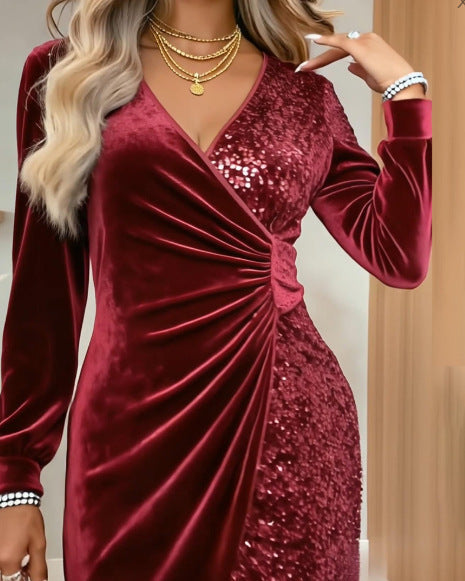 Damen Glamouröses Wickelkleid mit Pailletten und schimmernden Details Echo Archiv