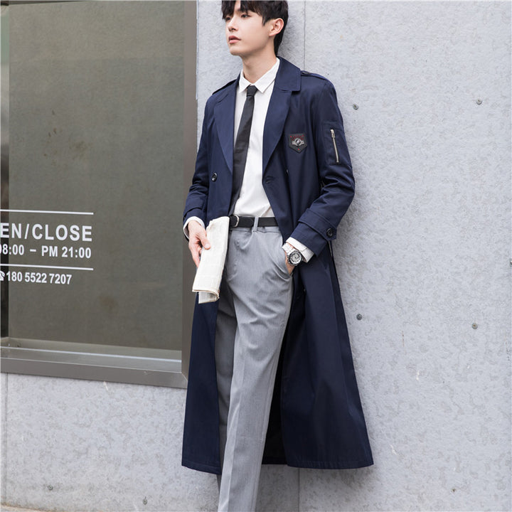 Herren Lang geschnittener Trenchcoat im modernen Citystil mit Ärmel-Reißverschluss und Schalkragen Echoarchiv