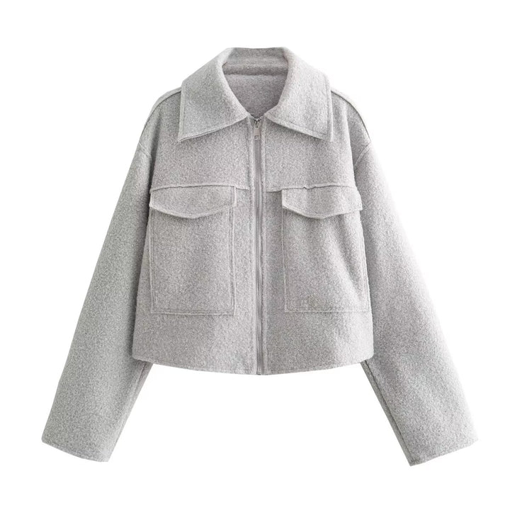 Damen kurzes Cropped Overshirt mit großflächigen Pattentaschen und durchgehendem Reißverschluss – Célinea